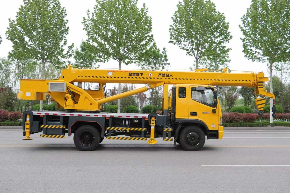 Construção de caminhão de guindastes móveis usados de 12 a 15 toneladas com potência de 160 cavalos e distância entre eixos de 4200 mm