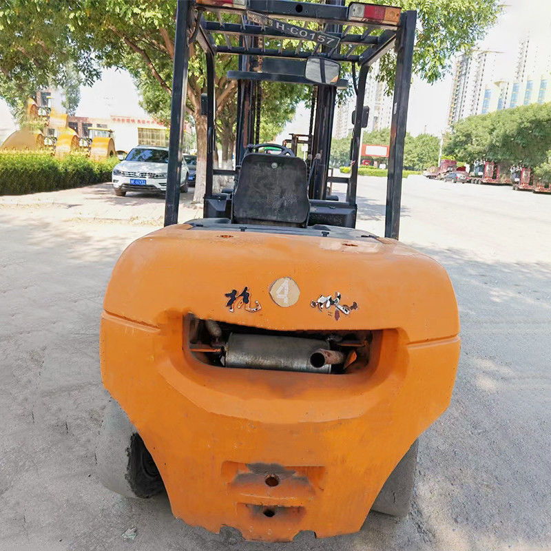 4.5 Ton Diesel Forklift 4WD Ideal para vários ambientes de trabalho e tarefas