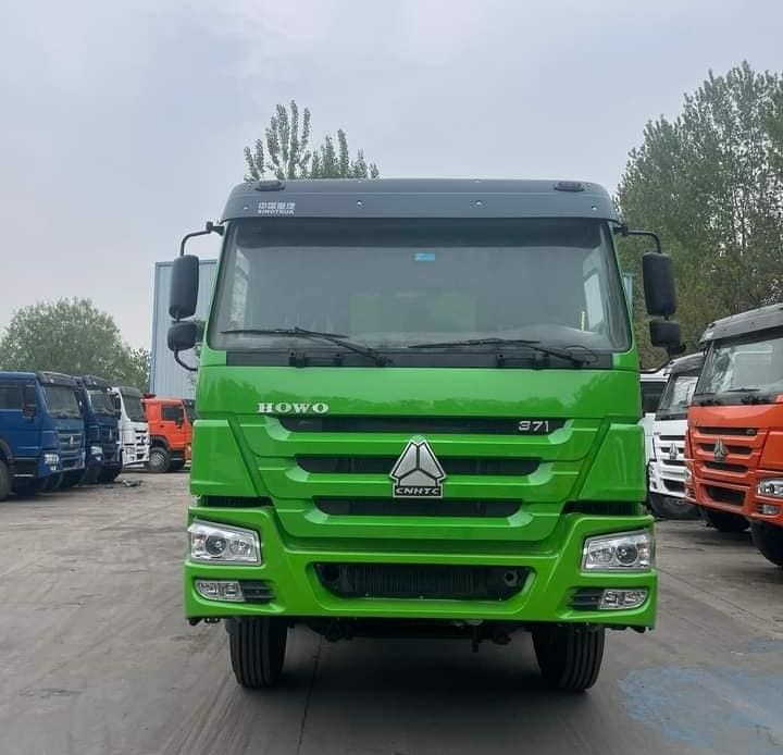 371 HP/336 hp/420 hp Usado Howo Dump Truck 8x4 Tipper Truck com transmissão manual