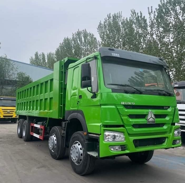 371 HP/336 hp/420 hp Usado Howo Dump Truck 8x4 Tipper Truck com transmissão manual