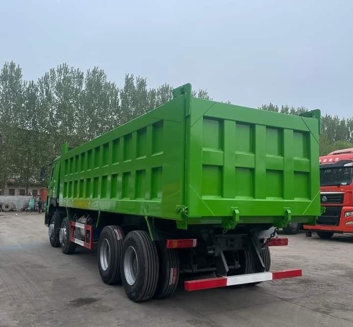 371 HP/336 hp/420 hp Usado Howo Dump Truck 8x4 Tipper Truck com transmissão manual