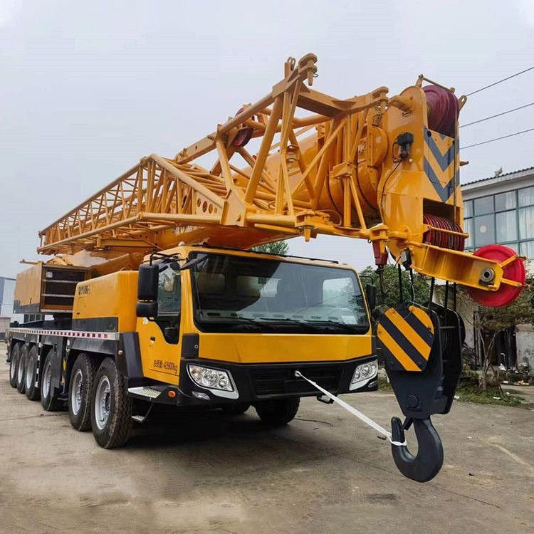 QY100 100 toneladas Telescópica Cranes de camião 58000 kg Peso 2001-4000 Horas de trabalho