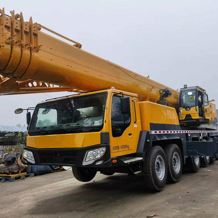 QY100 100 toneladas Telescópica Cranes de camião 58000 kg Peso 2001-4000 Horas de trabalho