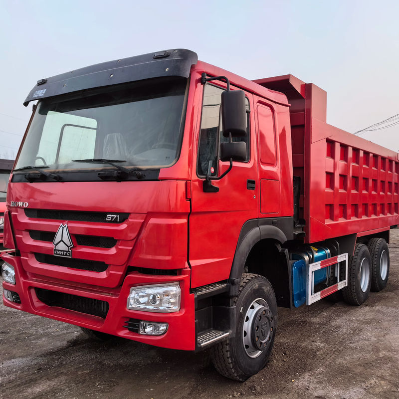 5600mm*2300mm*1500mm Tanque de carga 6X4 camião de descarga usado 371HP 25tons HOWO camião de descarga