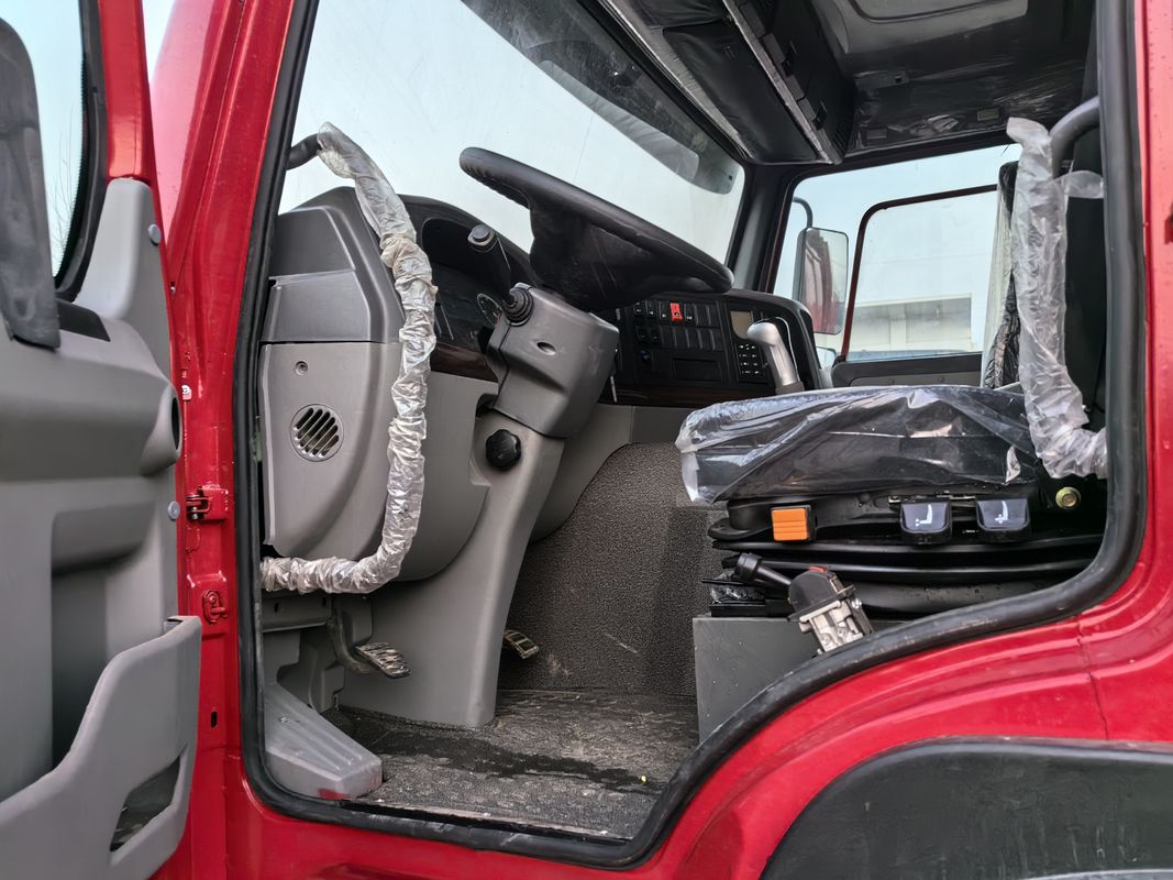 5600mm*2300mm*1500mm Tanque de carga 6X4 camião de descarga usado 371HP 25tons HOWO camião de descarga