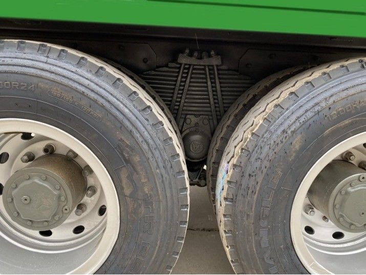 Caminhão de descarga usado 371HP 35tons Caminhão de descarga 8*4 para construção pesada SINOTRUK Chassis