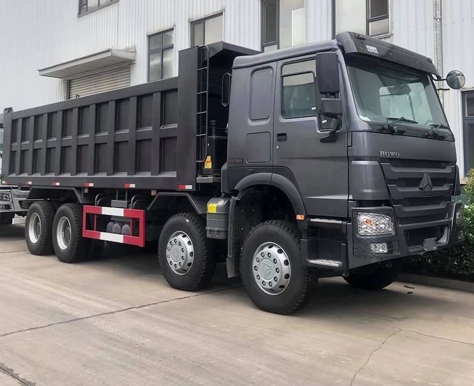 Utilizado Howo 8x4 12 Wheeler 24 30 metros cúbicos 35 toneladas 40 toneladas camião de despejo camião de descarga diesel para transporte de areia