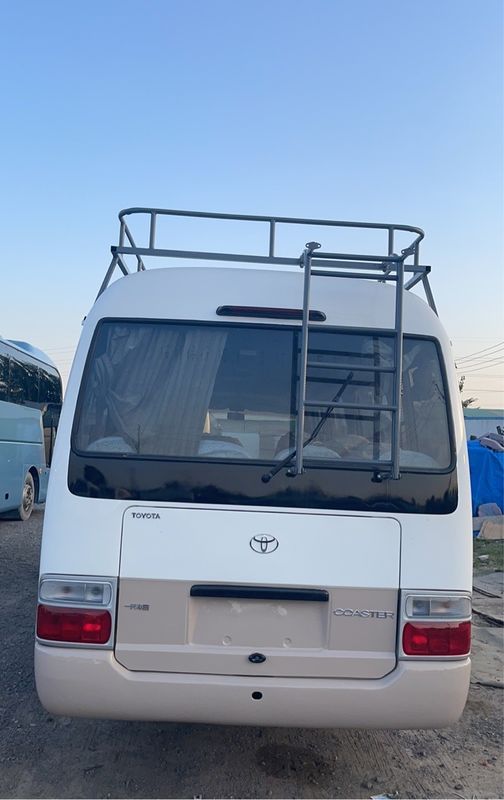 Autocarro Usado Toyota Coaster Luxury Direção Esquerda Tipo de Combustível Diesel Potência máxima 113/5200 kW