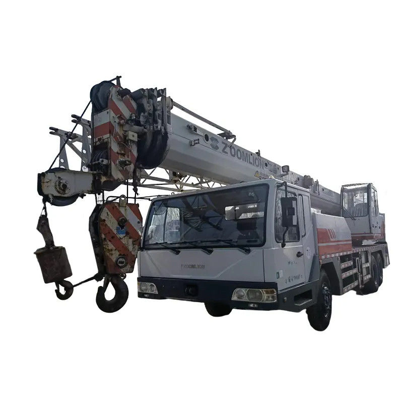 Guindaste de camião de 20 toneladas com binário de elevação nominal máximo de 980KN.m em QY25V e cor branca