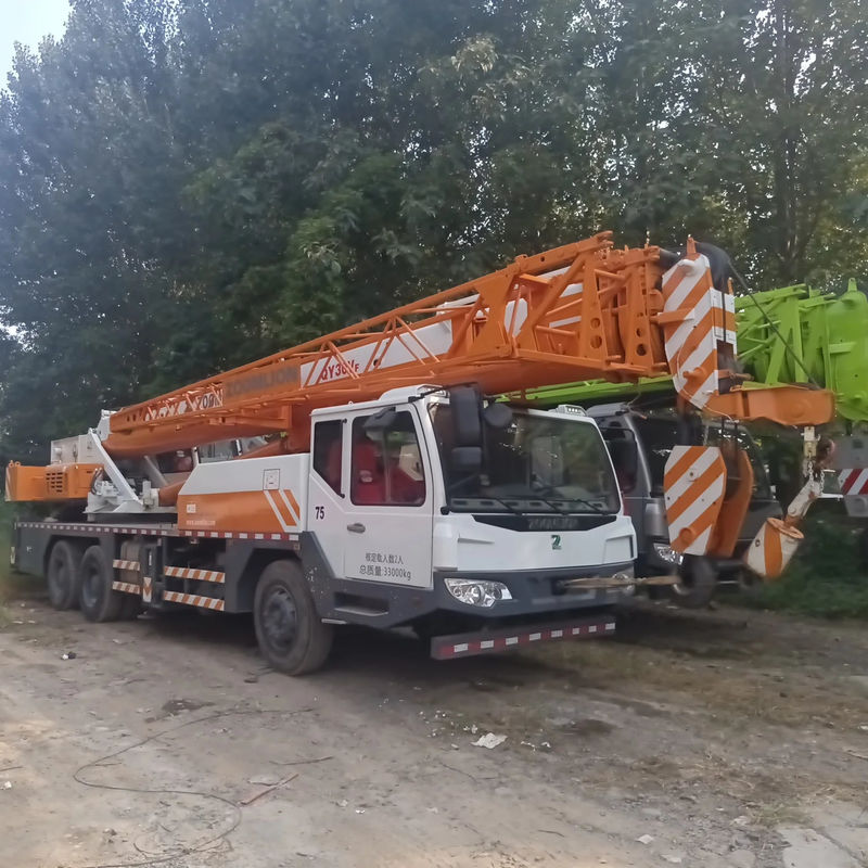 Cran Zoomlion de 35 t Cran de 30 t Equipamento de elevação Cran de caminhão Cran com 10000 kg de peso