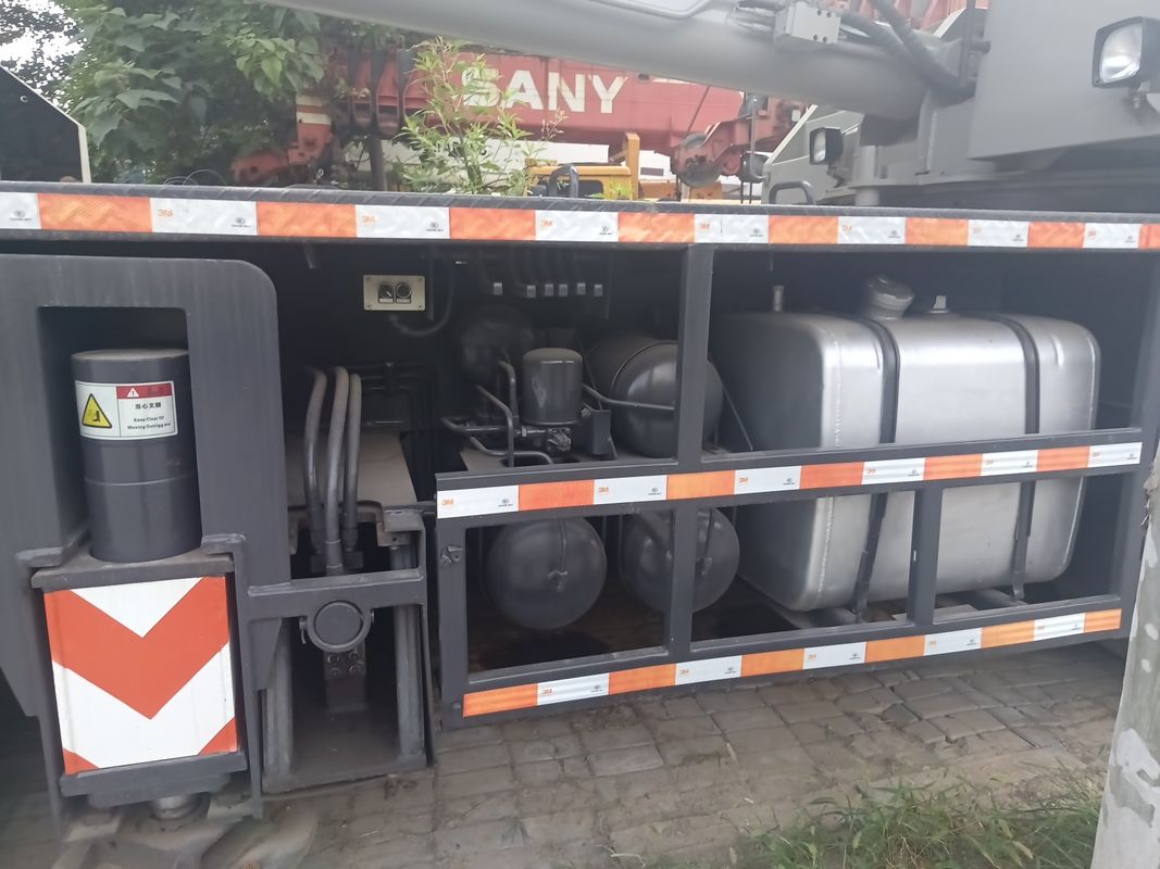 Cran Zoomlion de 35 t Cran de 30 t Equipamento de elevação Cran de caminhão Cran com 10000 kg de peso