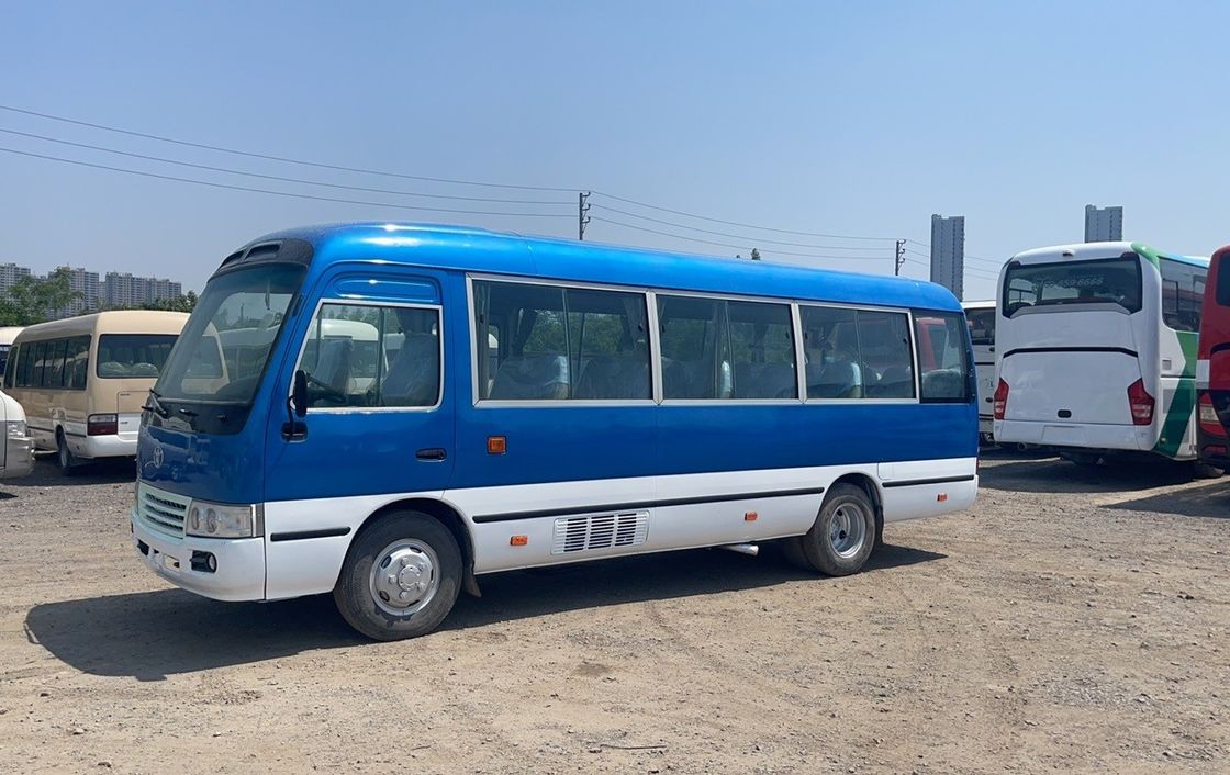 7005*2040*2785mm Estilo confortável Usado Toyota Coaster Ônibus de 30 lugares com motor diesel