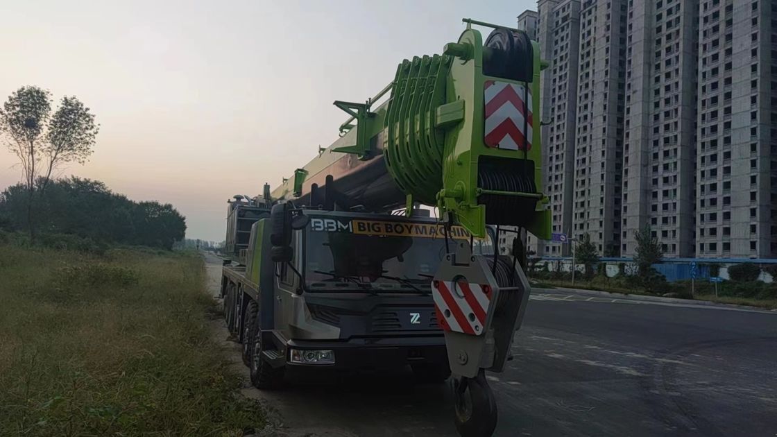 150T elevador de guindaste telescópico Zoomlion caminhão de guindaste com Max. Capacidade de elevação de 39,5 M