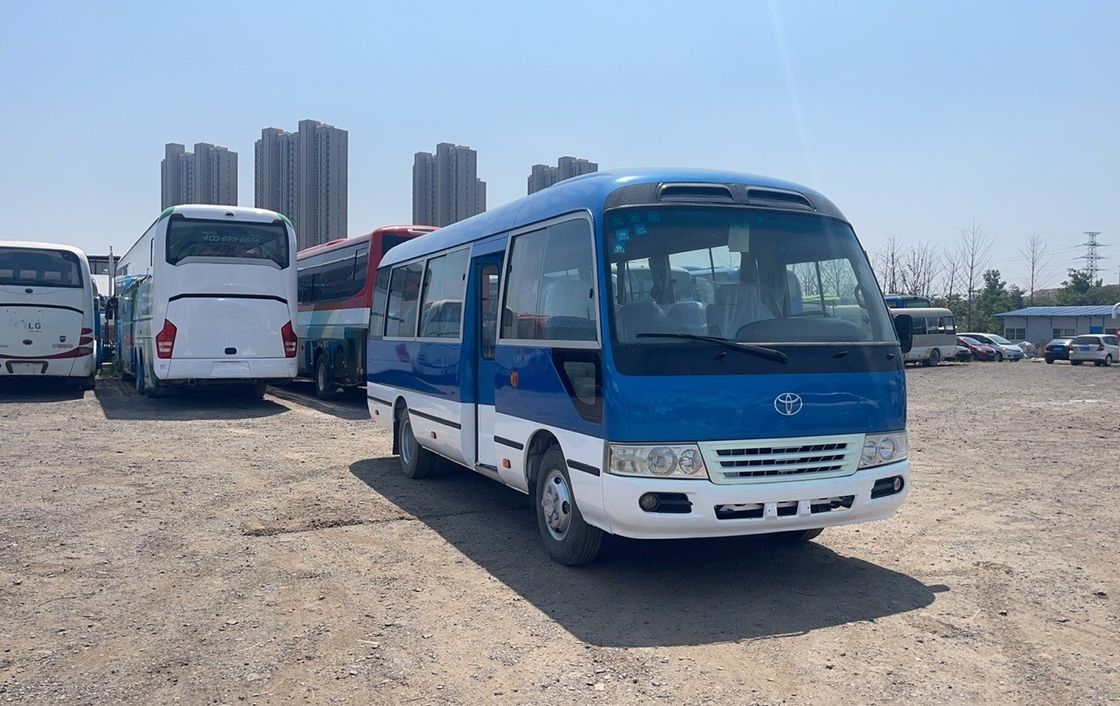 Usado Toyota Coaster Bus Diesel 30 assentos para exigência e satisfação do cliente