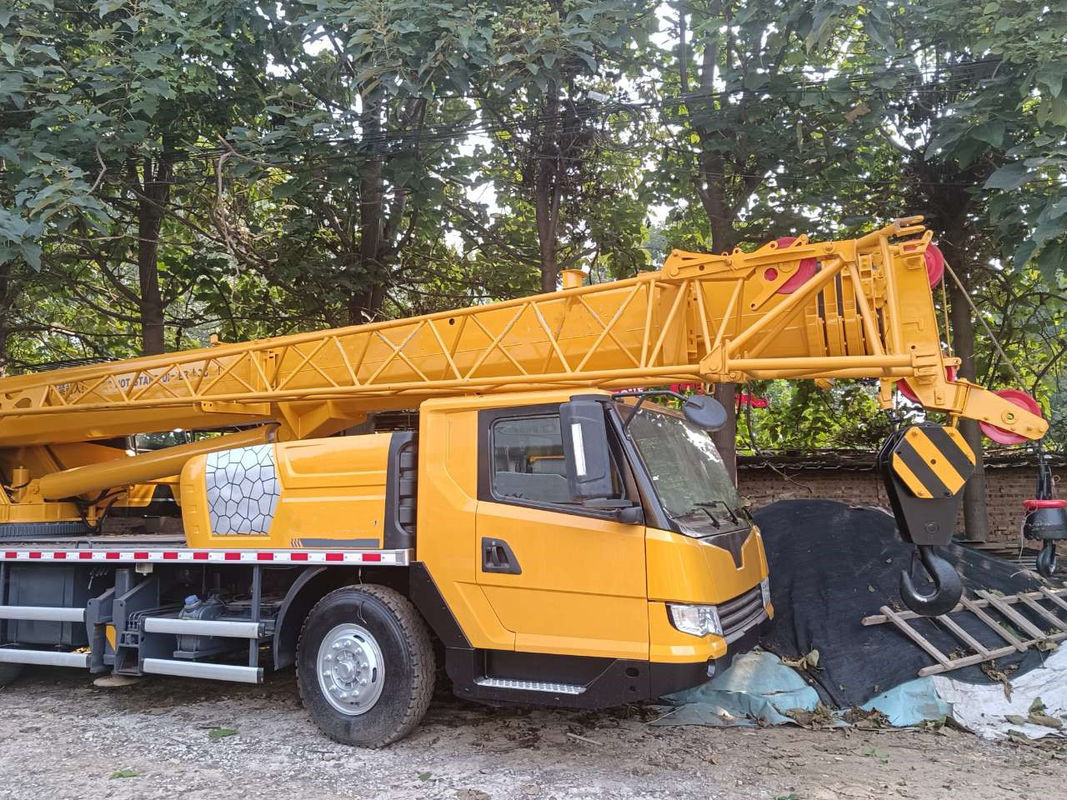 Camião de guindaste móvel de 25 toneladas QY25 com 2001-4000 horas de trabalho e altura máxima de 39,21 m