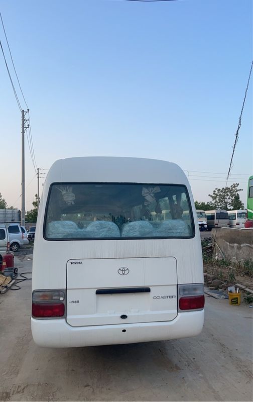 30 lugares Coaster Bus RHD Toyota Bus com 3.9ml de cilindrada e Euro 3 emissões padrão