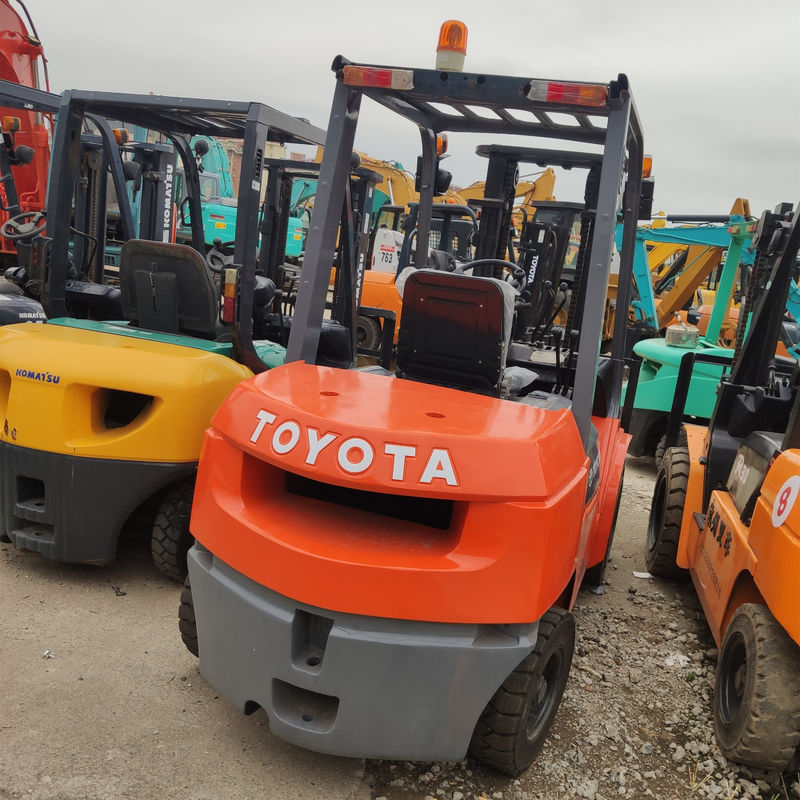 3 toneladas de empilhadeira Toyota Diesel com capacidade de carga de 3 toneladas de horas de trabalho 2001-4000