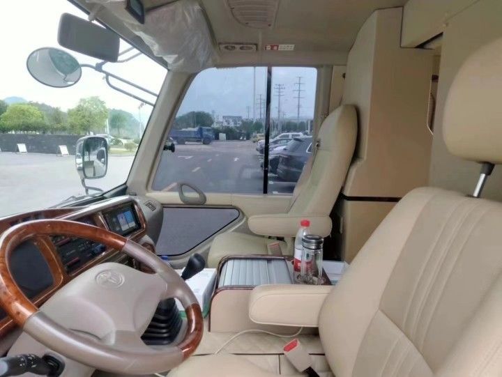 30 lugares Diesel Toyota Coaster Bus para Turistas Luxury Bus Standard de emissões Euro 3