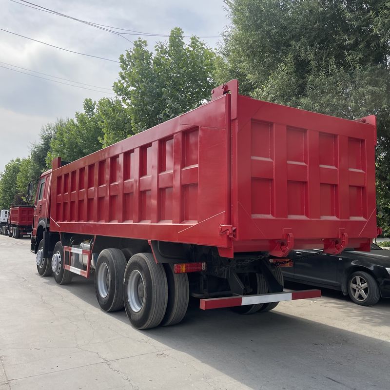 Torque máximo 1500-2000Nm SINO TRUCK Usado HOWO 8*4 camião de descarga pesado
