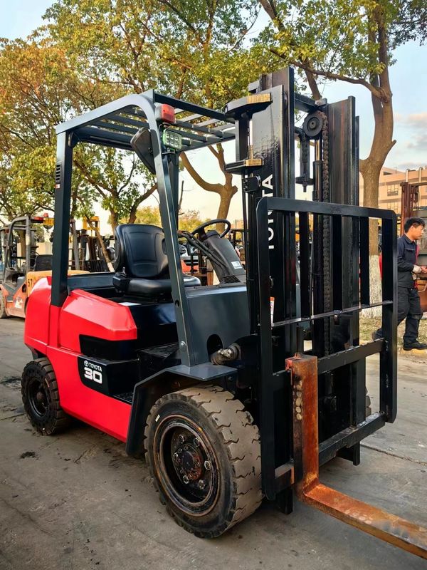 3 toneladas diesel Toyota empilhadeira Min. altura de elevação 3m peso KG 3000 kg fácil de operar