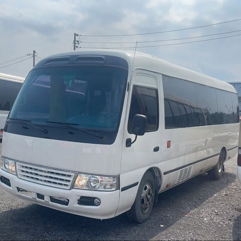 30 lugares Toyota Coaster Bus Direção esquerda e estilo confortável com motor diesel