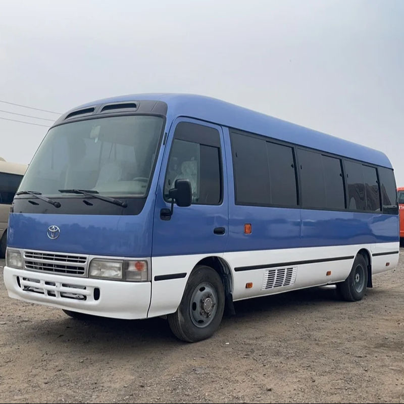 Transmissão manual de direção esquerda Tipo de autocarro Toyota Coaster Diesel Autocarro usado com 30 lugares