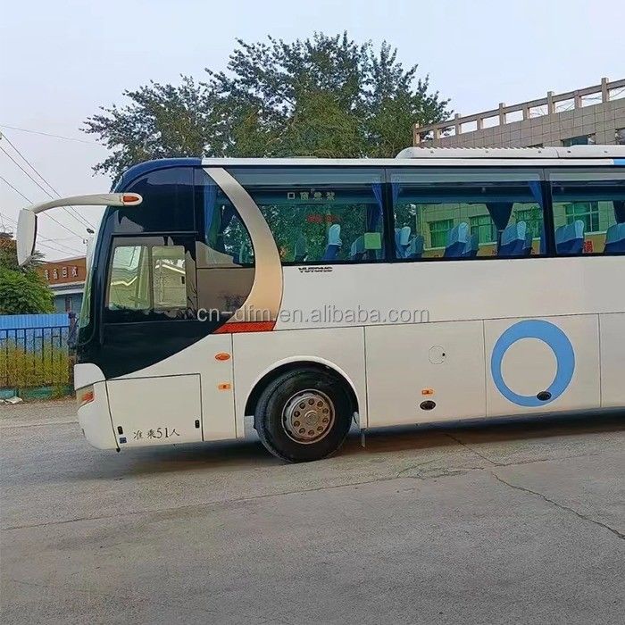 1100N.m Torque do motor 60 lugares Autobús de turismo RHD LHD Autobús de autocarro Euro 3 Padrão de emissões