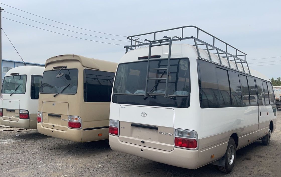 Autobus diesel Toyota Coaster de luxo usado de 30 lugares para o padrão de emissões Euro 3