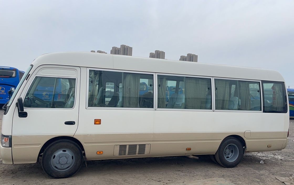 Autobus diesel Toyota Coaster de luxo usado de 30 lugares para o padrão de emissões Euro 3