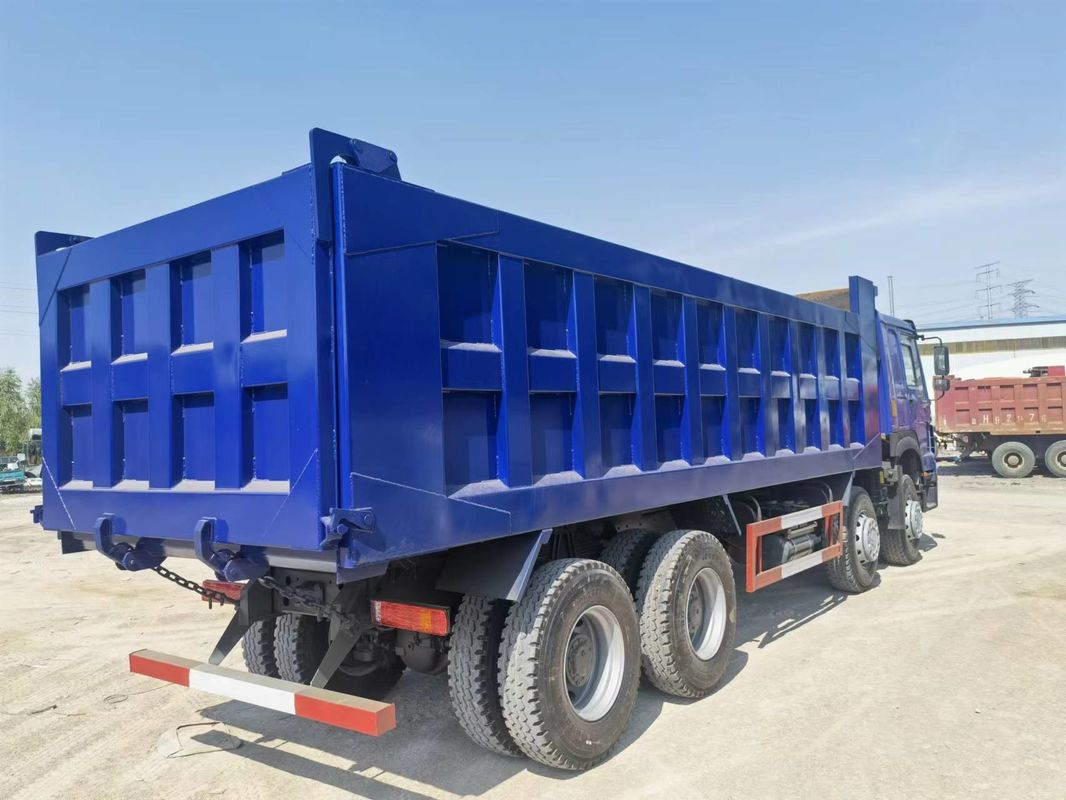 16 Wheeler HOWO 8X4 Carrinho de descarga usado com cilindrada de 300-400L