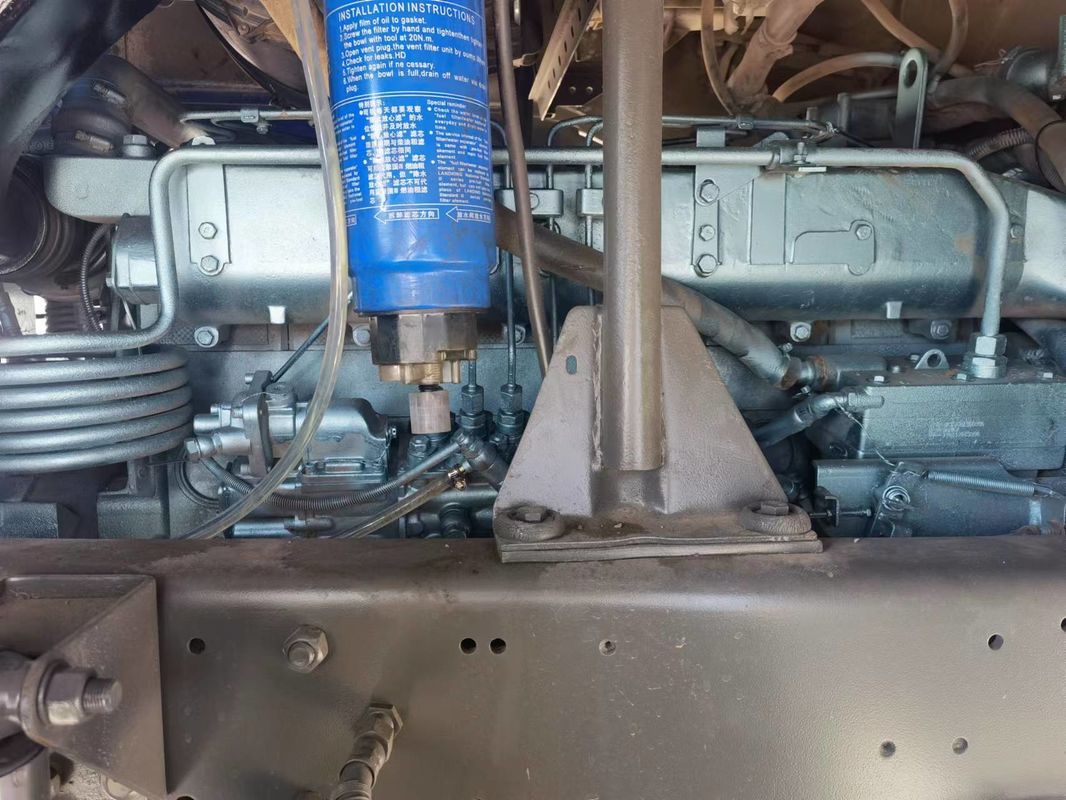 16 Wheeler HOWO 8X4 Carrinho de descarga usado com cilindrada de 300-400L