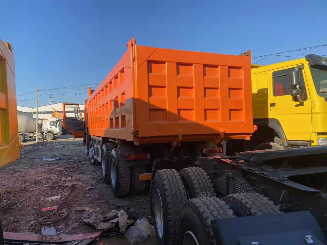 16 Número de pneu LHD SINO Caminhão de descarga usado HOWO 8X4 Caminhão de descarga pesado com caixa de engrenagens HW