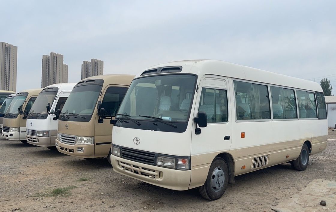Autocarro Toyota usado de 30 lugares Autocarro de passageiros de segunda mão Transporte de autocarro de segunda mão