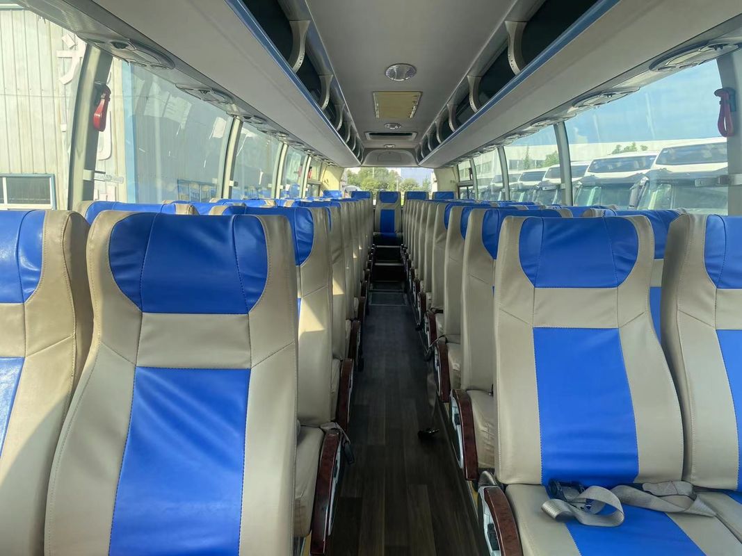 Autobuses de autocarro usados de 65 lugares Bom desempenho 12m comprimento Motor traseiro Euro III emissões