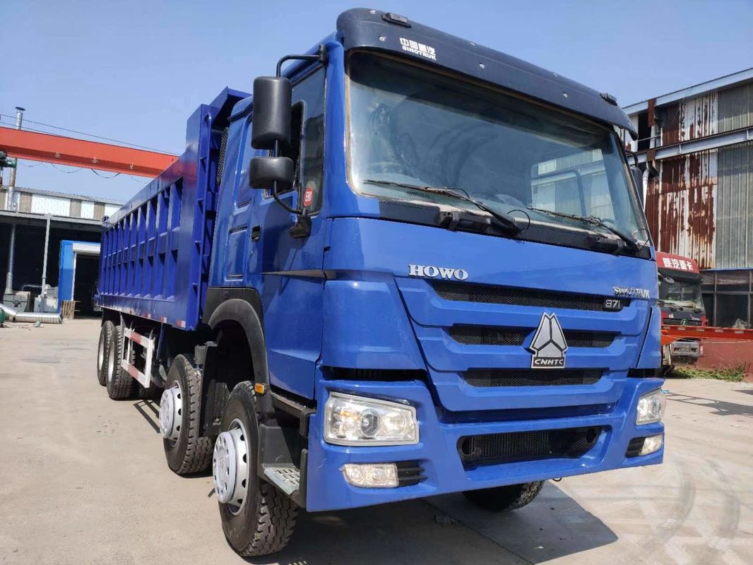 7300*2300*1500 Tanque de carga usado HOWO 8X4 Caminhão de descarga pesado RHD Caminhão de descarga diesel