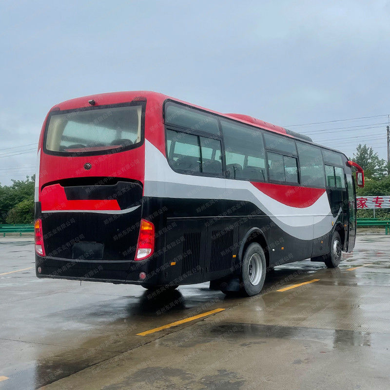 Transmissão manual Autobuses usados de 57 lugares com interiores bem remodelados e pneus 11R22.5