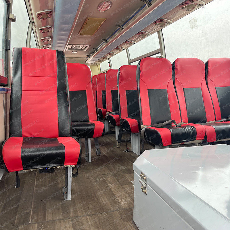 Transmissão manual Autobuses usados de 57 lugares com interiores bem remodelados e pneus 11R22.5