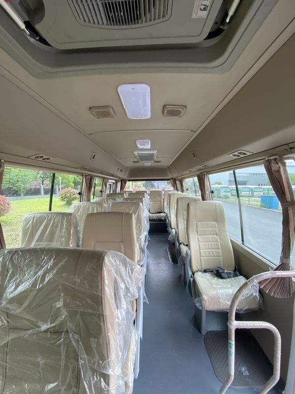 30 lugares LHD/RHD Toyota Coaster Bus com comodidades de luxo e tipo de combustível diesel