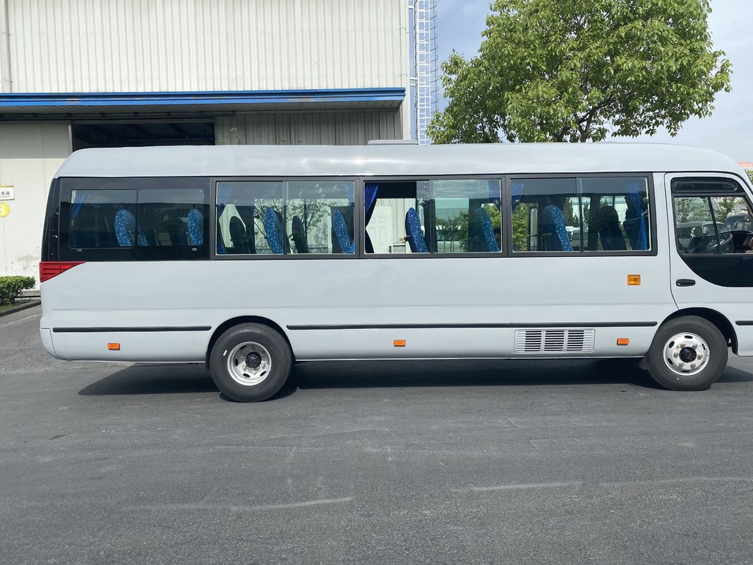 2023 Ano Coaster Bus 30 assentos RHD Minibus com capacidade de motor 4L do Japão