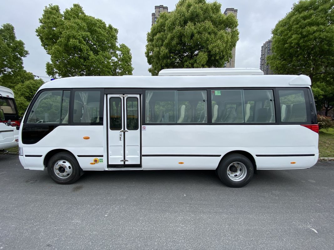 2023 Ano Coaster Bus 30 assentos RHD Minibus com capacidade de motor 4L do Japão