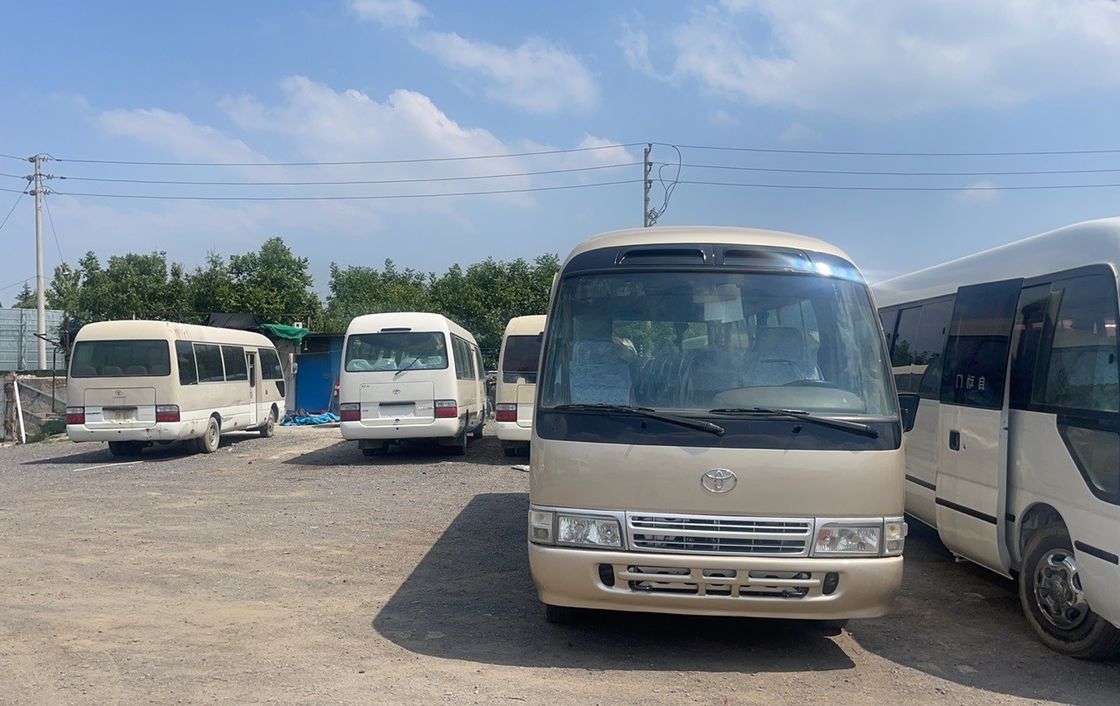 Minibus de 18 lugares com motor a diesel com janela dianteira manual e sem teto solar da FOTON