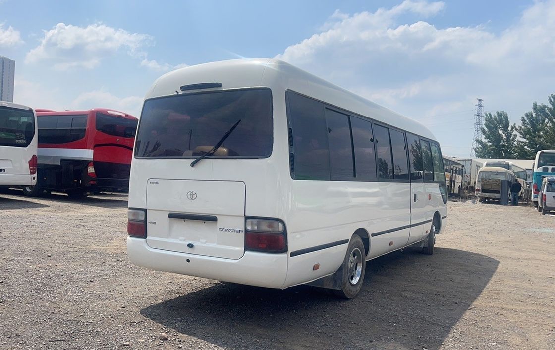 Bom estado Usado Coaster Bus V6 4.0 6GR 2.7L VVT-I Transmissão manual 17-30 lugares