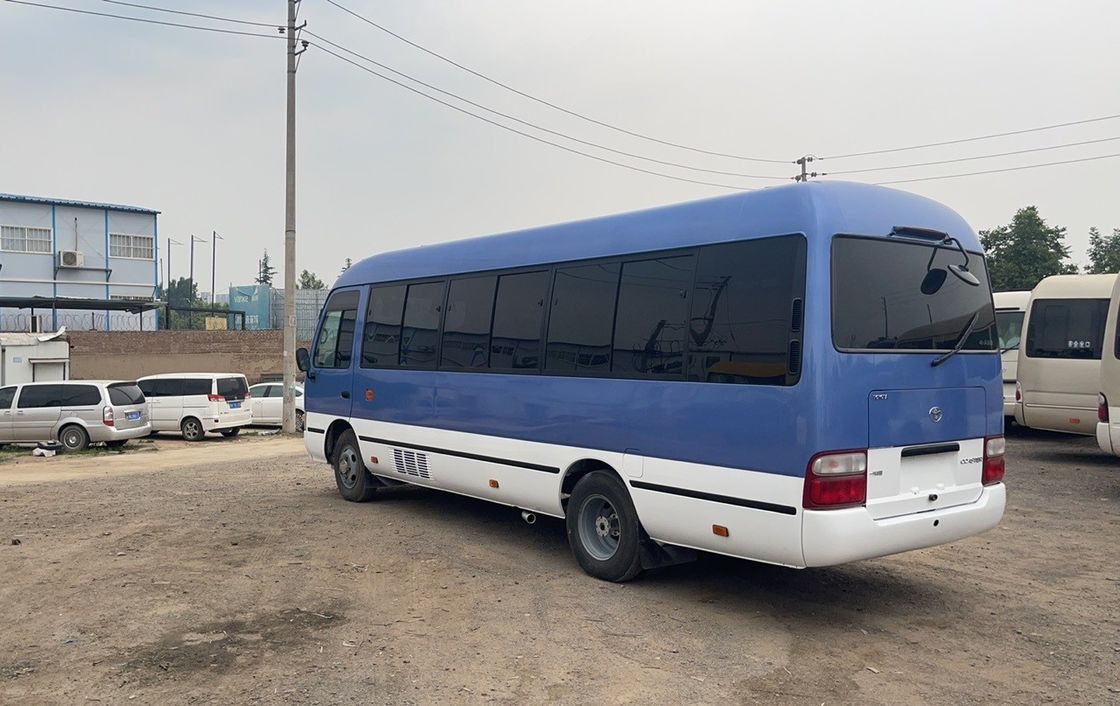 Autobus Toyota Coaster Original Usado LHD 30 lugares Capacidade do motor 4L Assentos 16 30