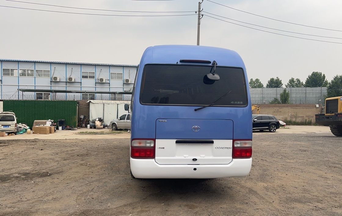 Autobus Toyota Coaster Original Usado LHD 30 lugares Capacidade do motor 4L Assentos 16 30
