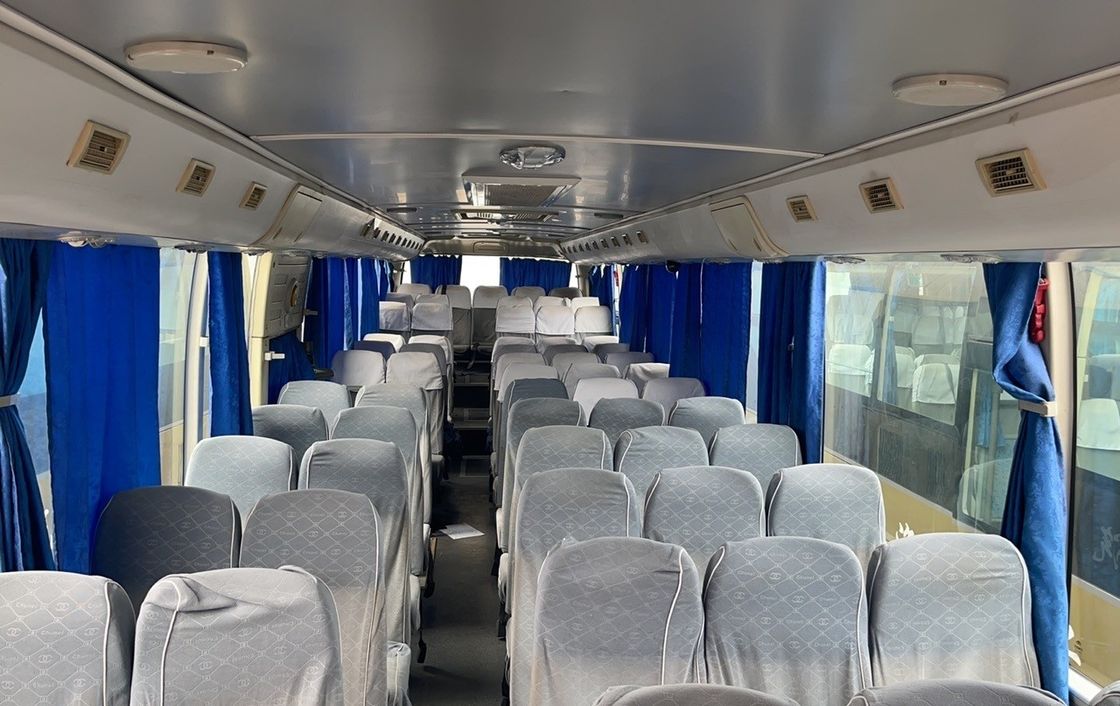 Autocarro de 65 lugares perfeitamente reformado com posição do motor traseiro e padrão Euro 3