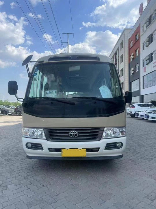 Motor diesel de 30 lugares em boas condições para LHD ano 2013 Tipo de combustível Diesel