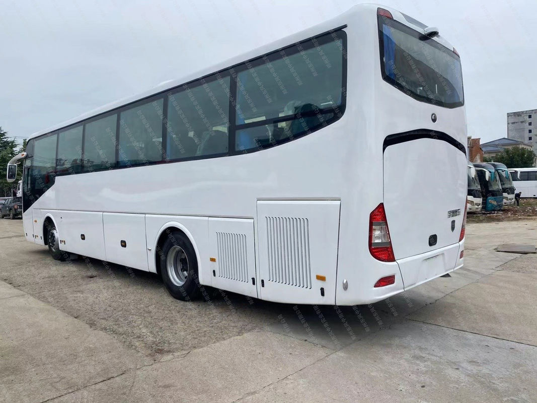 Boa condição 50 lugares Luxo LHD autocarro usado com capacidade de motor 4L e assentos