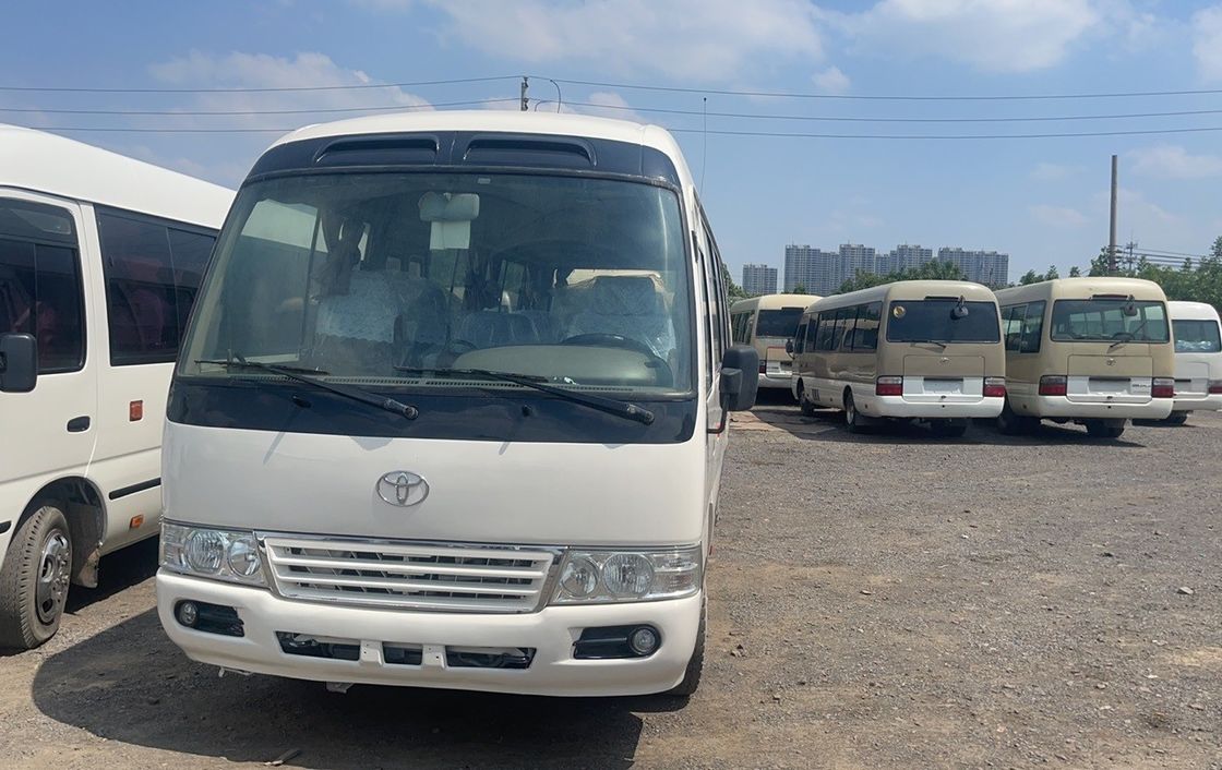 30 assentos Usado Toyota Coaster Bus com boas condições e 7005 * 2040 * 2785 Dimensões