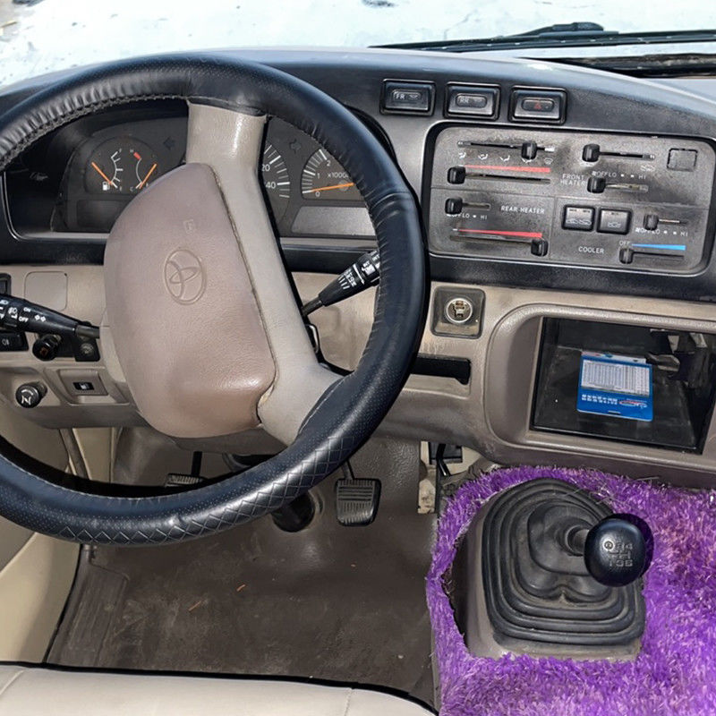 Autocarro usado Toyo Ta Coaster com capacidade de motor de 6-8L e emissões EURO 3 em boas condições