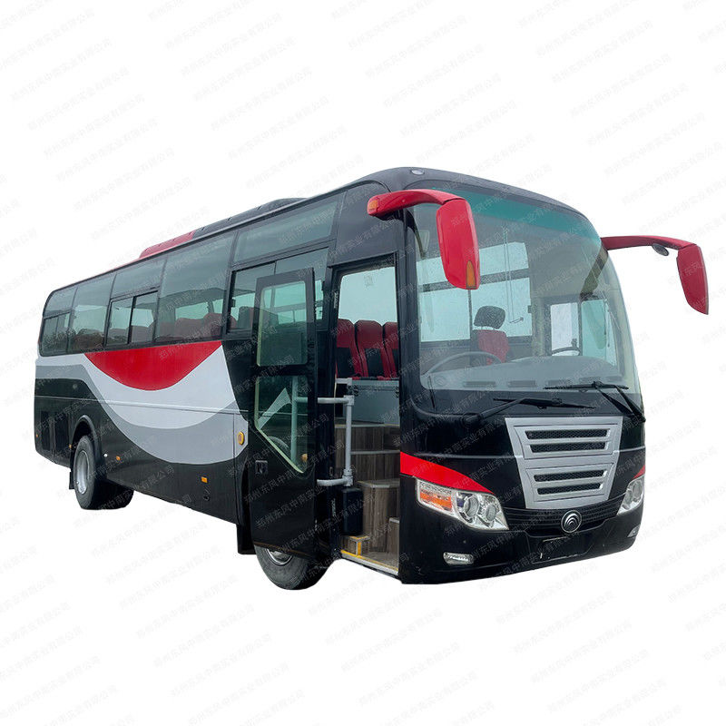Autobuses e autocarros de luxo com motor dianteiro